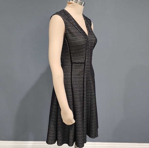 REBECCA TAYLOR Black White Geometric Fit Flare V-Neck Sleeveless Dress 0 - Picture 2 of 9